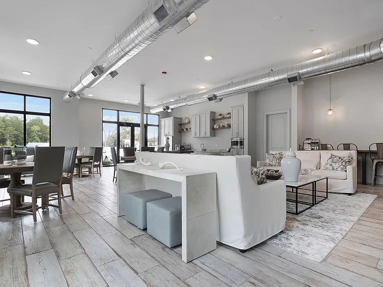 2501 Bienville Blvd #233 — Photo 16