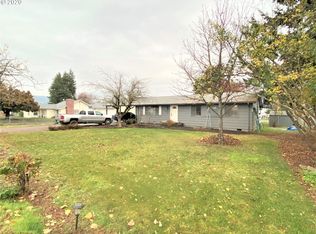 1064 S Comstock Rd, Sutherlin, OR 97479