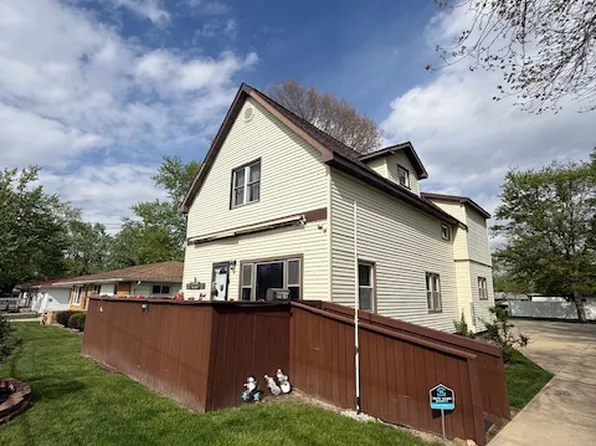 (undisclosed Address), Mattoon, IL 61938