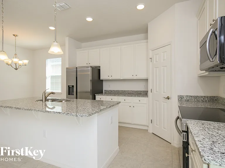 1227 Ponca Rd — Photo 7