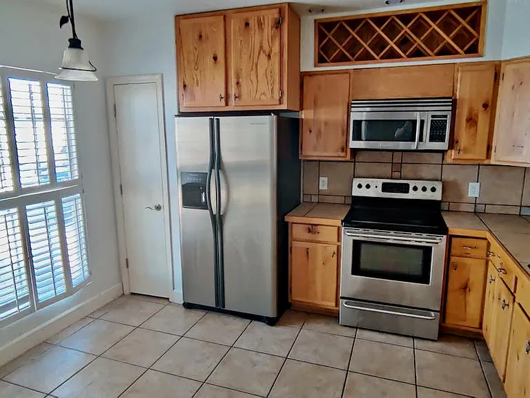 1114 N Madrid Ln — Photo 6