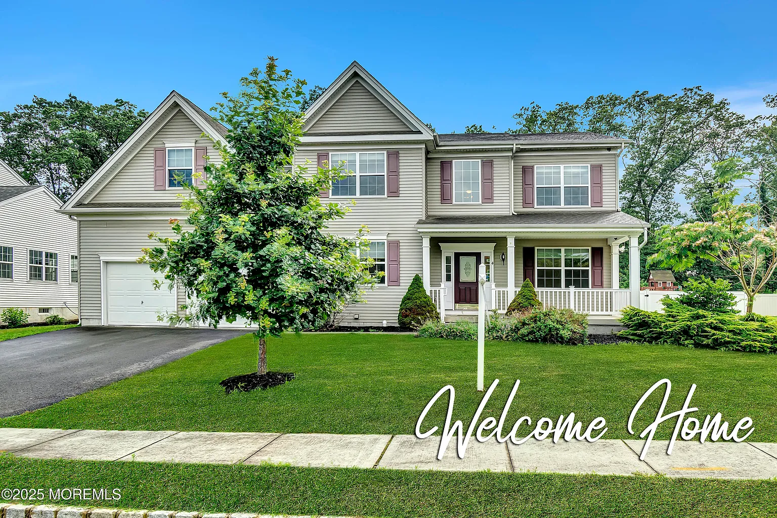 4 Christopher Drive photo 1