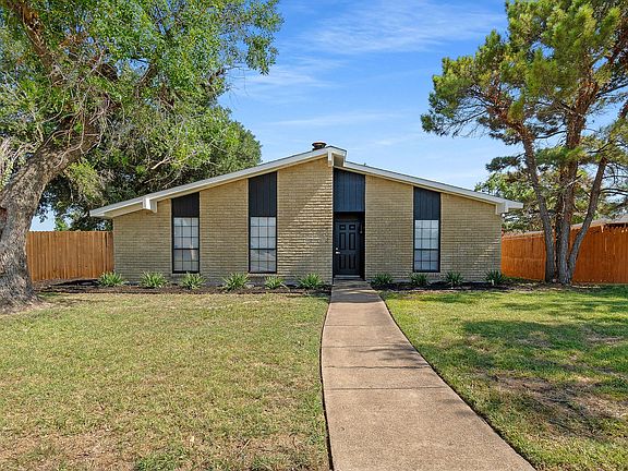 2nd image of 3402 Ridgemoor Dr