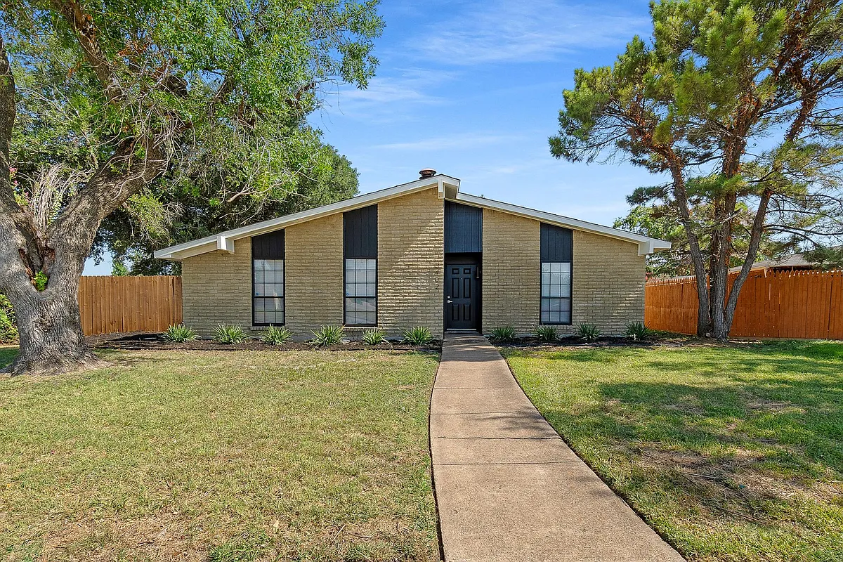 Building Photo - 3402 Ridgemoor Dr