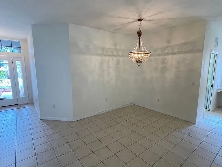 870 Greystone Ln — Photo 11