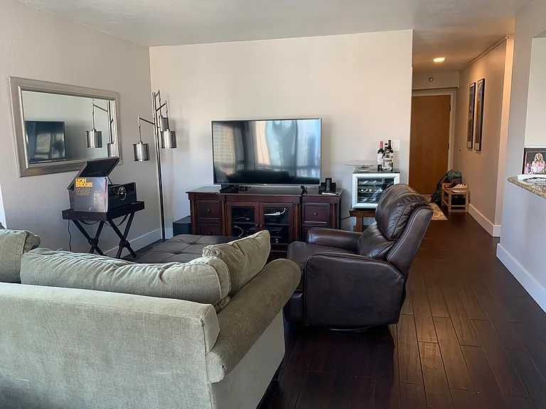 2201 3rd Ave #1701 — Photo 20