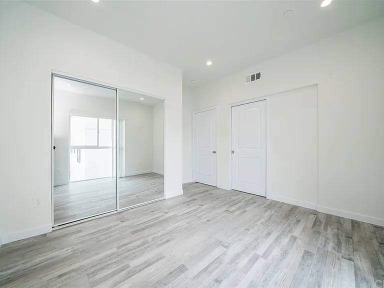 632 1/2 N Boyle Ave — Photo 6