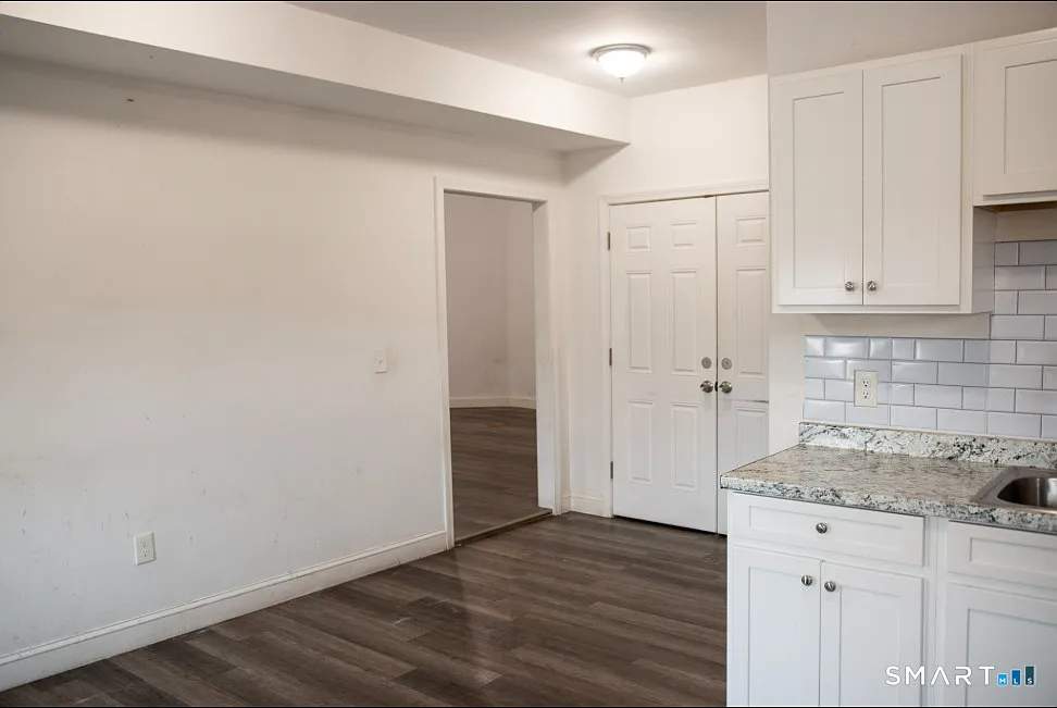 3 bed, 1.0 bath, 1015 sqft, $1,750 — Photo 3