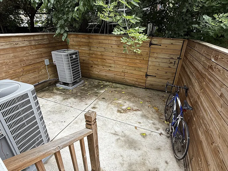 1222 W Hilton St #1 — Photo 6