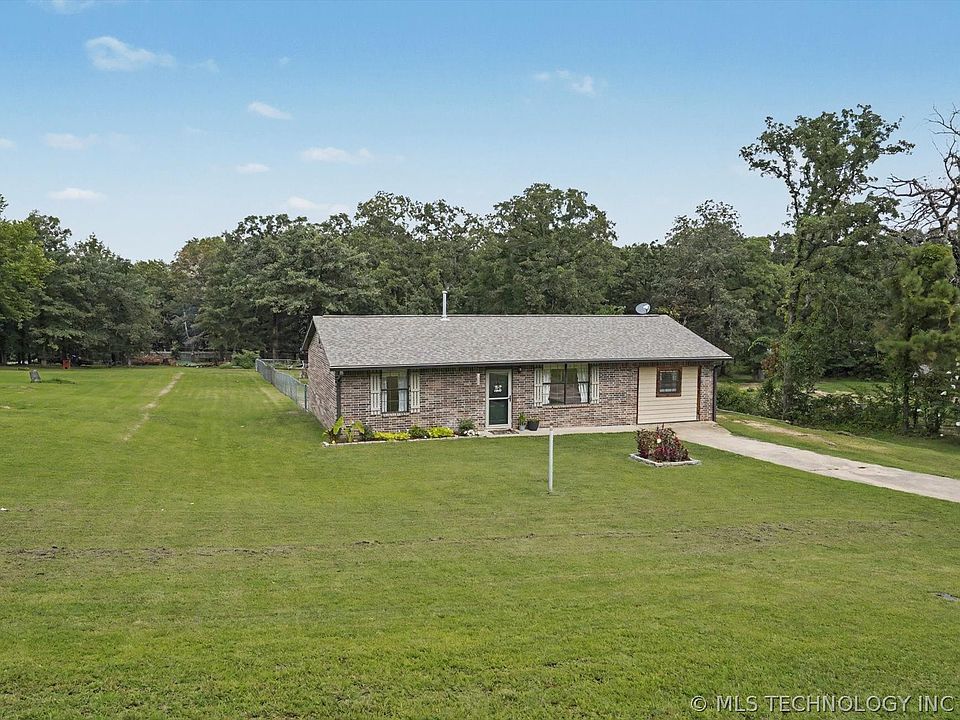 1st image of 2933 Hickory Bluff Rd