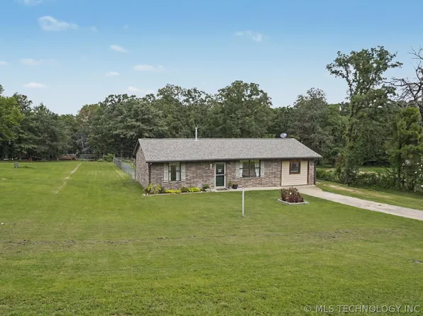 2933 Hickory Bluff Rd, Sapulpa, OK 74066