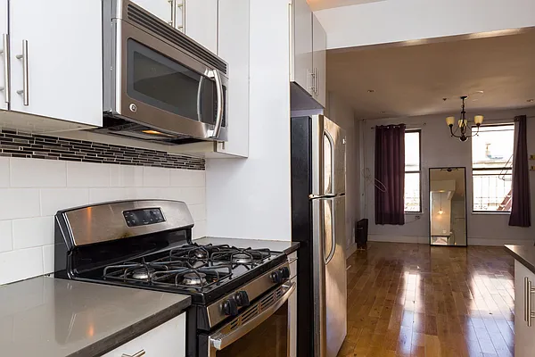 Rented by Nooklyn NYC LLC | media 8
