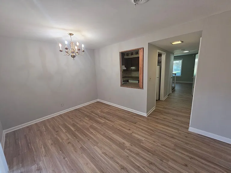 1453 Brookwood Dr #B — Photo 12