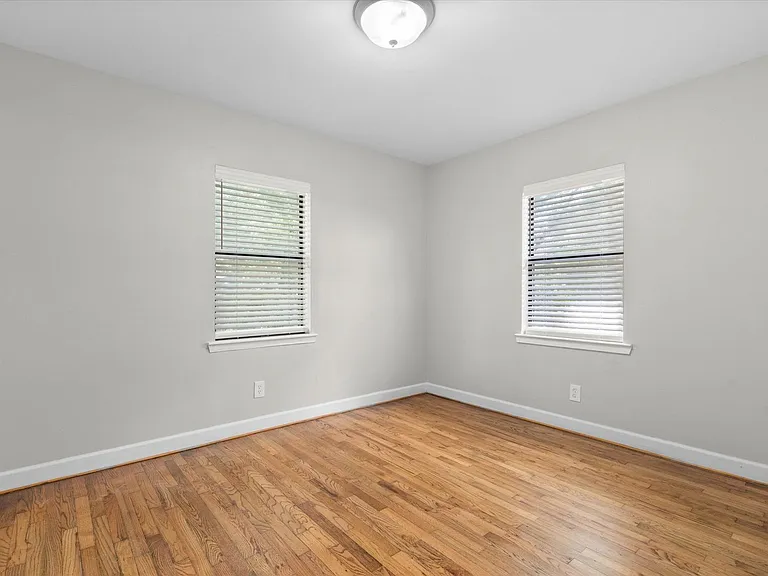 2609 Longleaf Dr — Photo 12