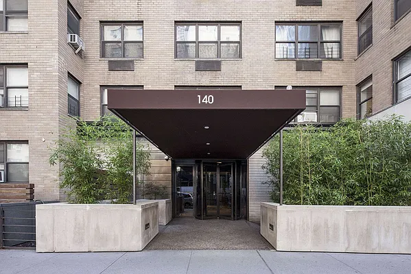 Rented by Warburg | media 6