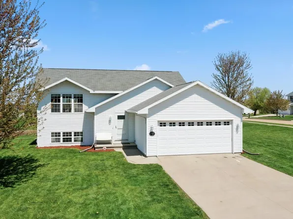 2139 Olde Country Cir, Appleton, WI 54130