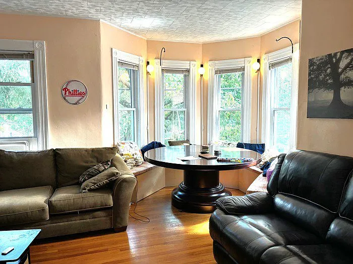 4 bed, 2.0 bath, $3,400 — Photo 3