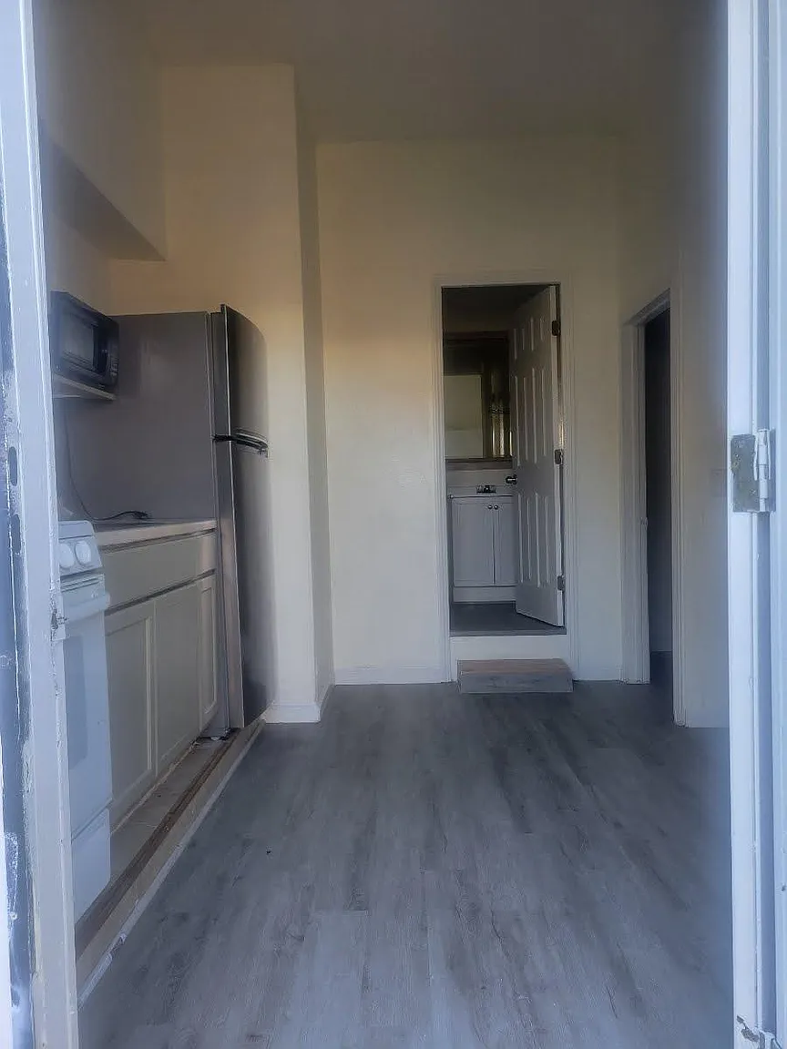 12 Highway Ave #C photo 1