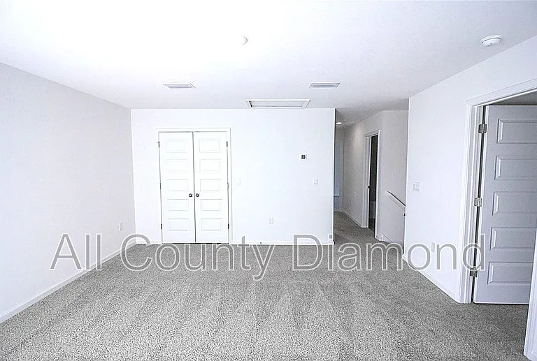 30 Sandywoods Ct — Photo 18