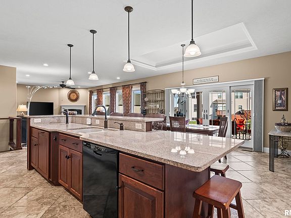 4th image of 2104 Dubsdread Dr