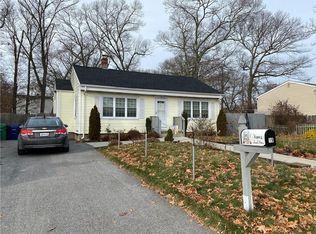 19 Elmore St, Warwick, RI 02886