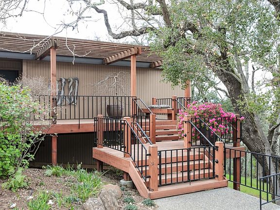 3rd image of 15 Pomponio Ct