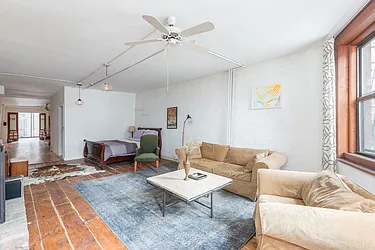 Rented by Ozymandius Realty