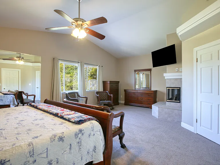 245 Hazel Ln — Photo 27