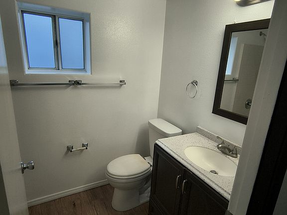 5th image of 9015-17 Campo Rd #9015-B