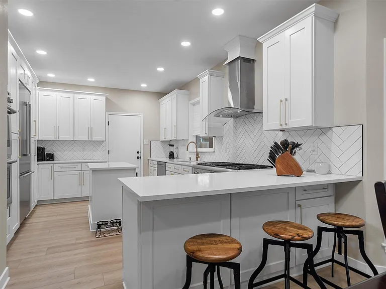 307 Hurst Creek Rd — Photo 9