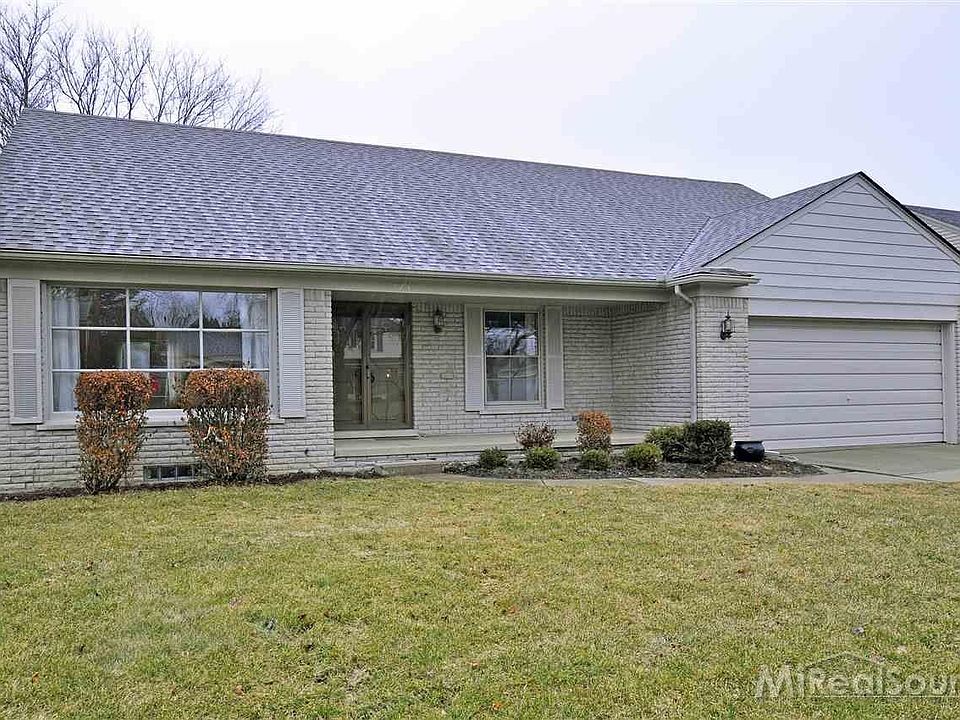 1st image of 594 Blairmoor Ct