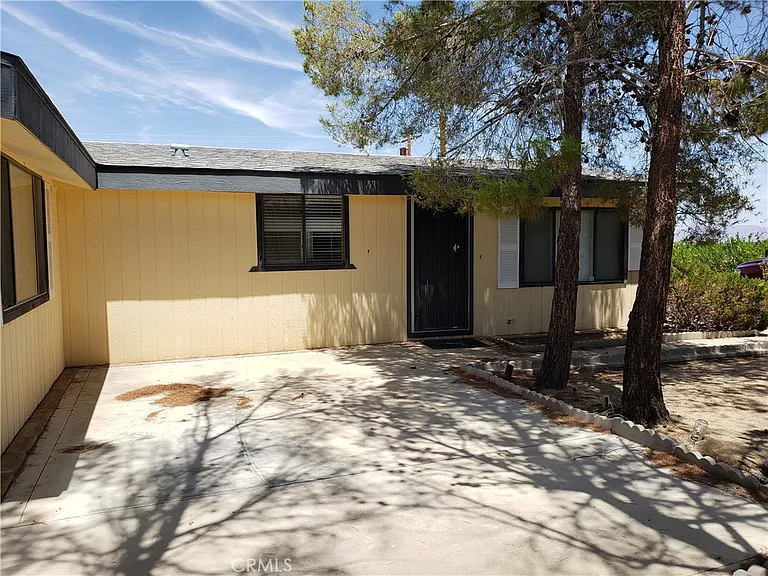 74976 Aladdin Dr — Photo 1