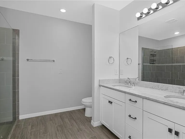 14559 Edgewater Cir — Photo 16