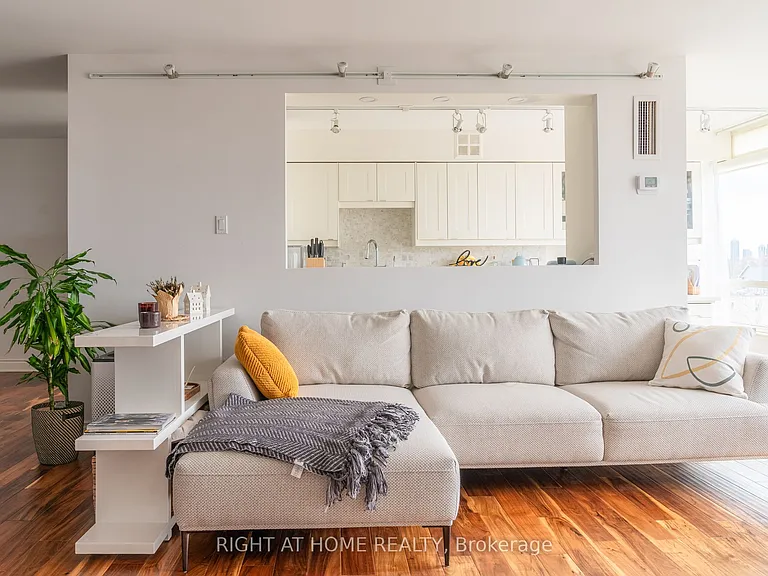 1320 Islington Ave #1003 — Photo 3