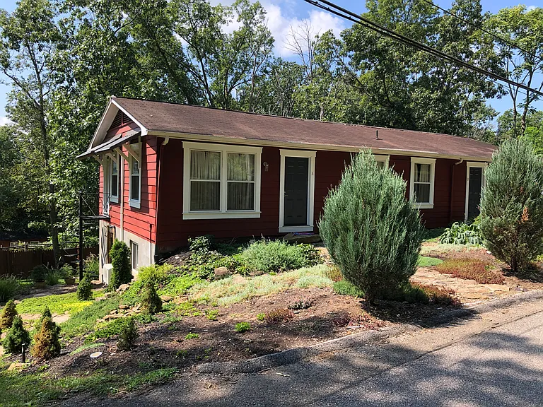 27 Hambrick Rd #A — Photo 7
