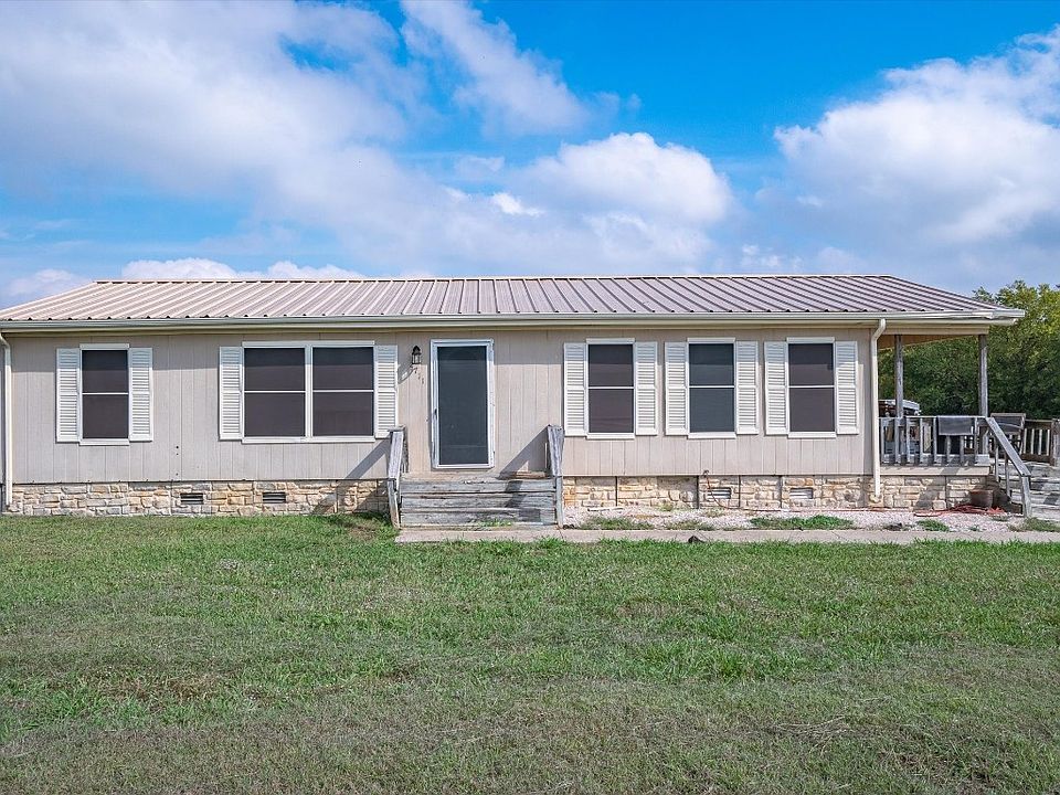 1st image of 2711 Chase Ln