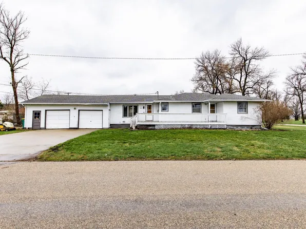 618 4th St S, Casselton, ND 58012