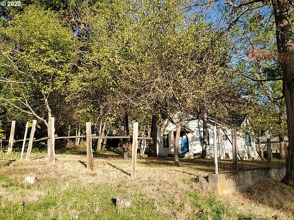 5th image of 206 E Franklin St