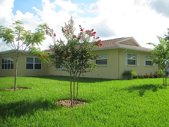 4th image of 151 Stafford Cir
