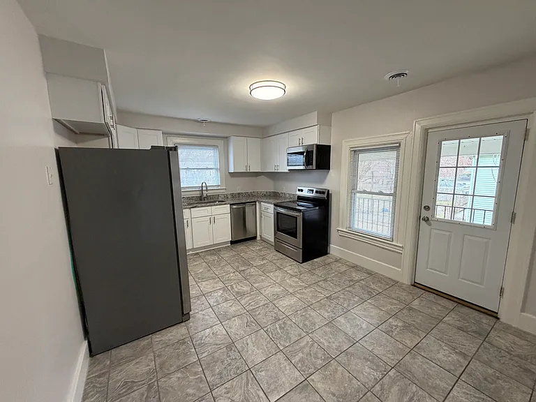 139 Gallup St — Photo 46