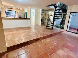 3165 Center St APT 1, Miami, FL 33133