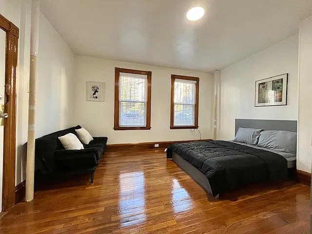 2 bed, 9999 sqft, $2,600 — Photo 2
