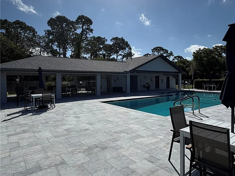 10625 Windsmont Ct — Photo 17
