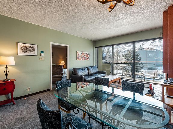 2nd image of 1482 Empire Ave #412