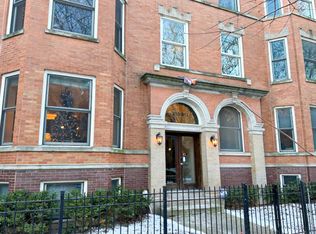 815 W Newport Ave APT 2F, Chicago, IL 60657