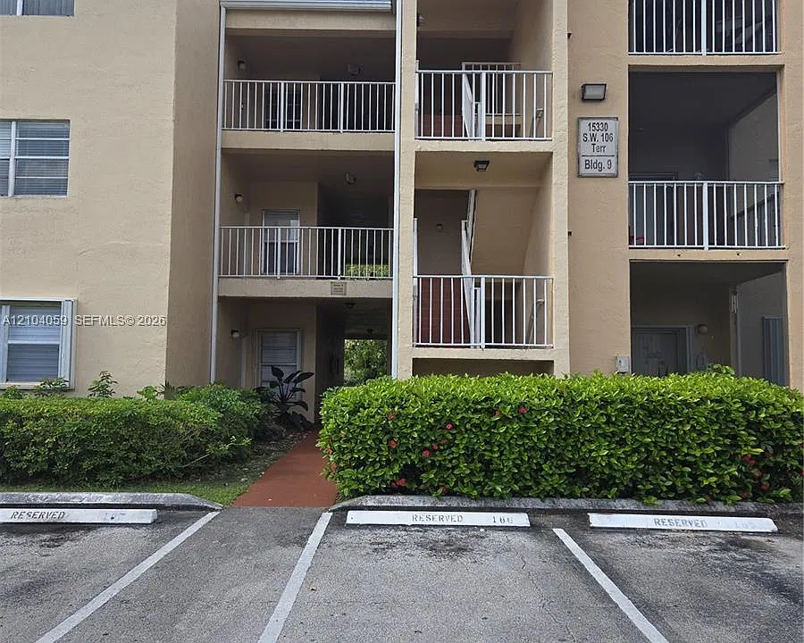 15330 SW 106th Ter #902