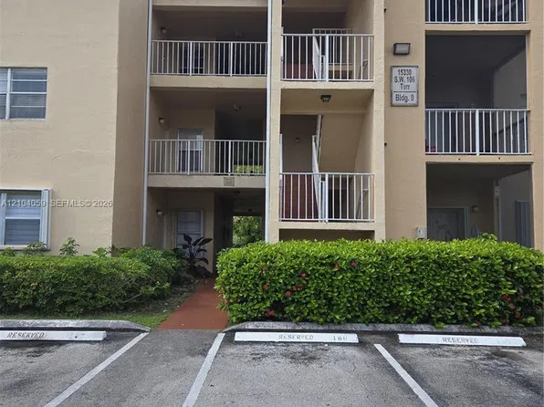 15330 SW 106th Ter APT 902, Miami, FL 33196