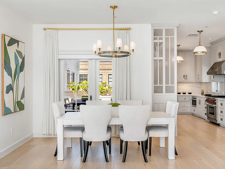 The Residences at Palisades Village — Photo 11