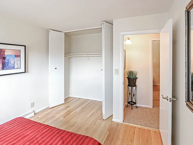 Bradley Place Townhomes — Photo 13