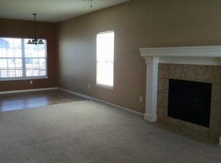 1316 Overbrooke Dr, Junction City, KS 66441